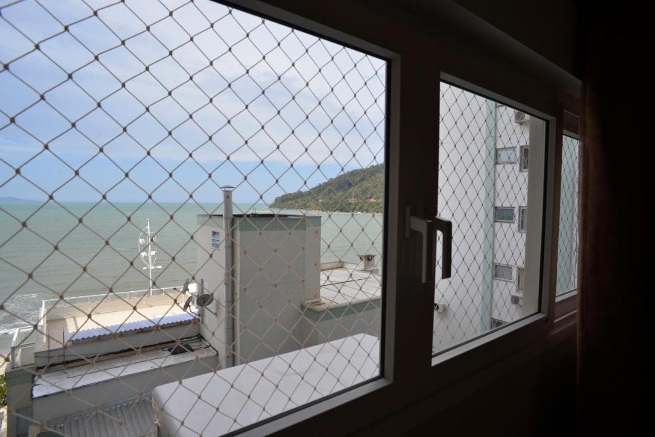 Frente Mar Pe Na Areia, Na Av Atlantica Leilighet Balneário Camboriú Eksteriør bilde